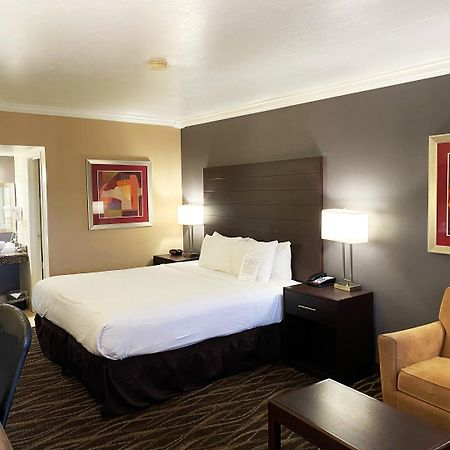 Hotel Tempe/Phoenix Airport Innsuites Hotel & Suites エクステリア 写真