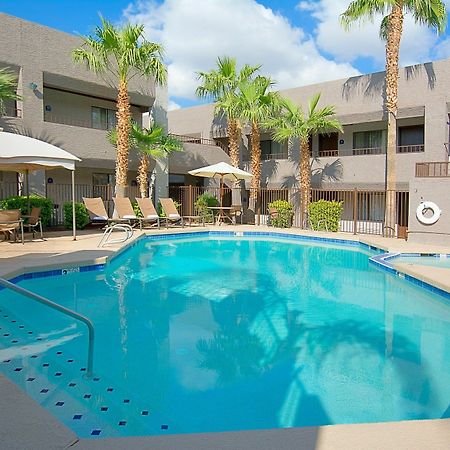 Hotel Tempe/Phoenix Airport Innsuites Hotel & Suites エクステリア 写真