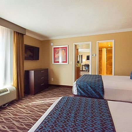 Hotel Tempe/Phoenix Airport Innsuites Hotel & Suites エクステリア 写真