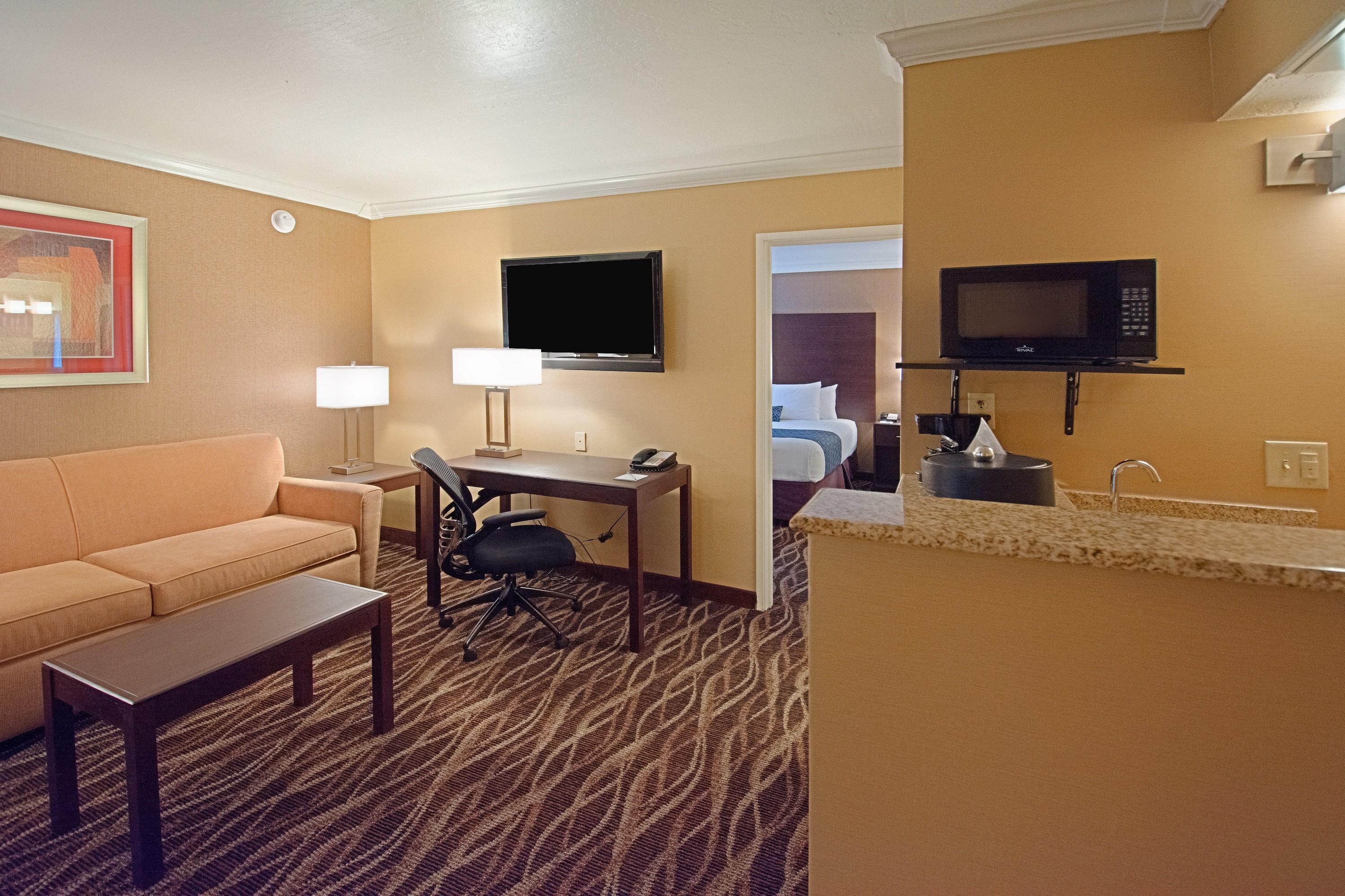 Hotel Tempe/Phoenix Airport Innsuites Hotel & Suites エクステリア 写真