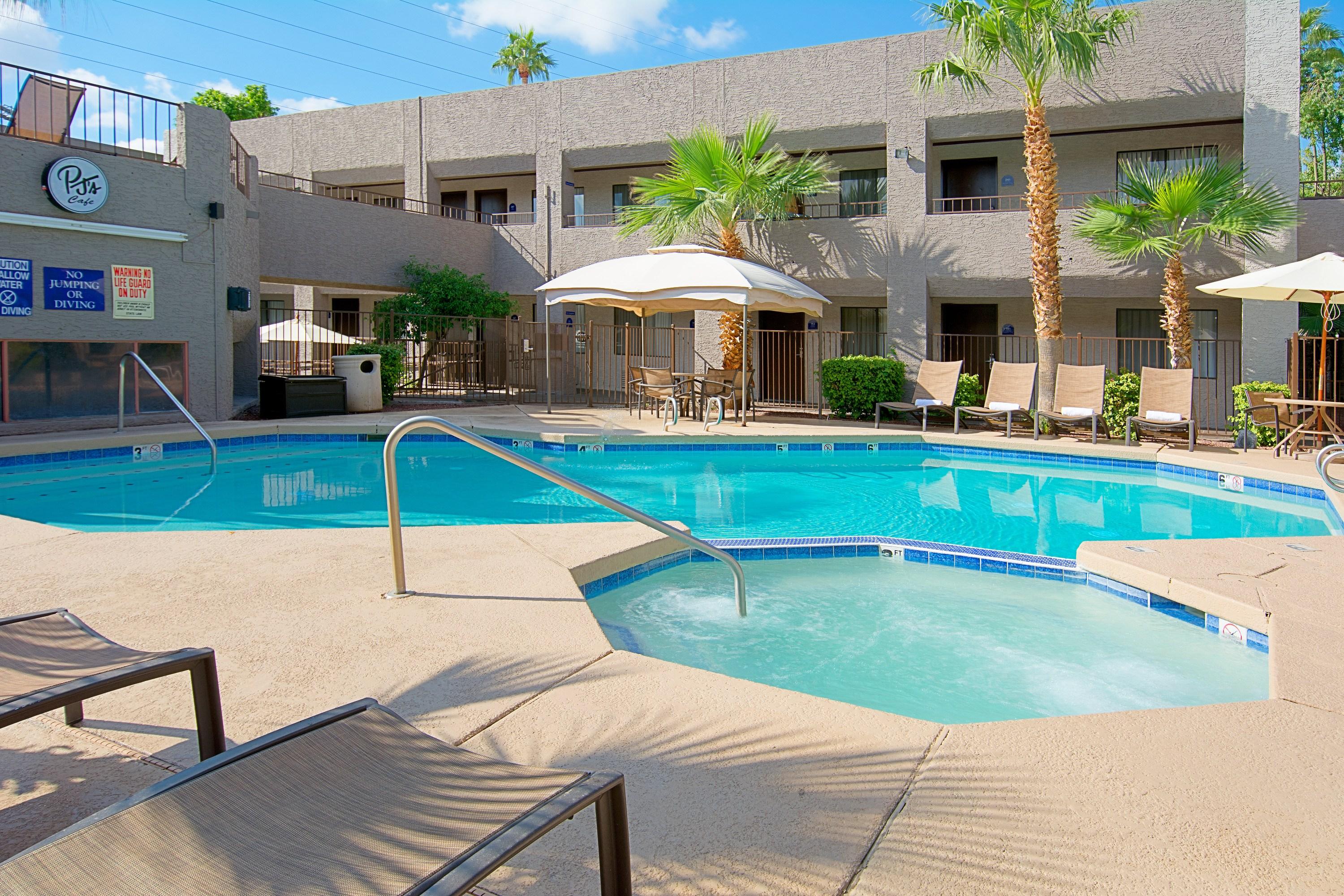 Hotel Tempe/Phoenix Airport Innsuites Hotel & Suites エクステリア 写真