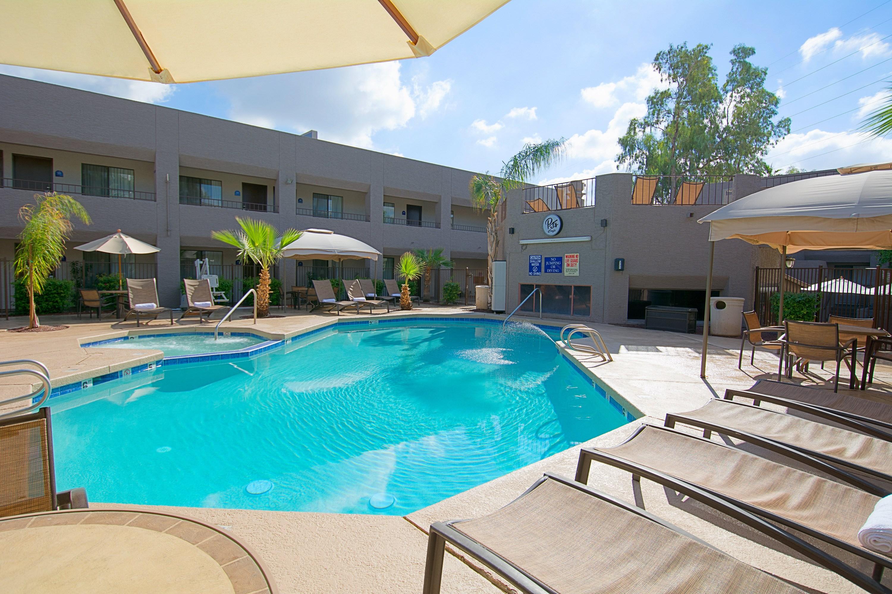Hotel Tempe/Phoenix Airport Innsuites Hotel & Suites エクステリア 写真