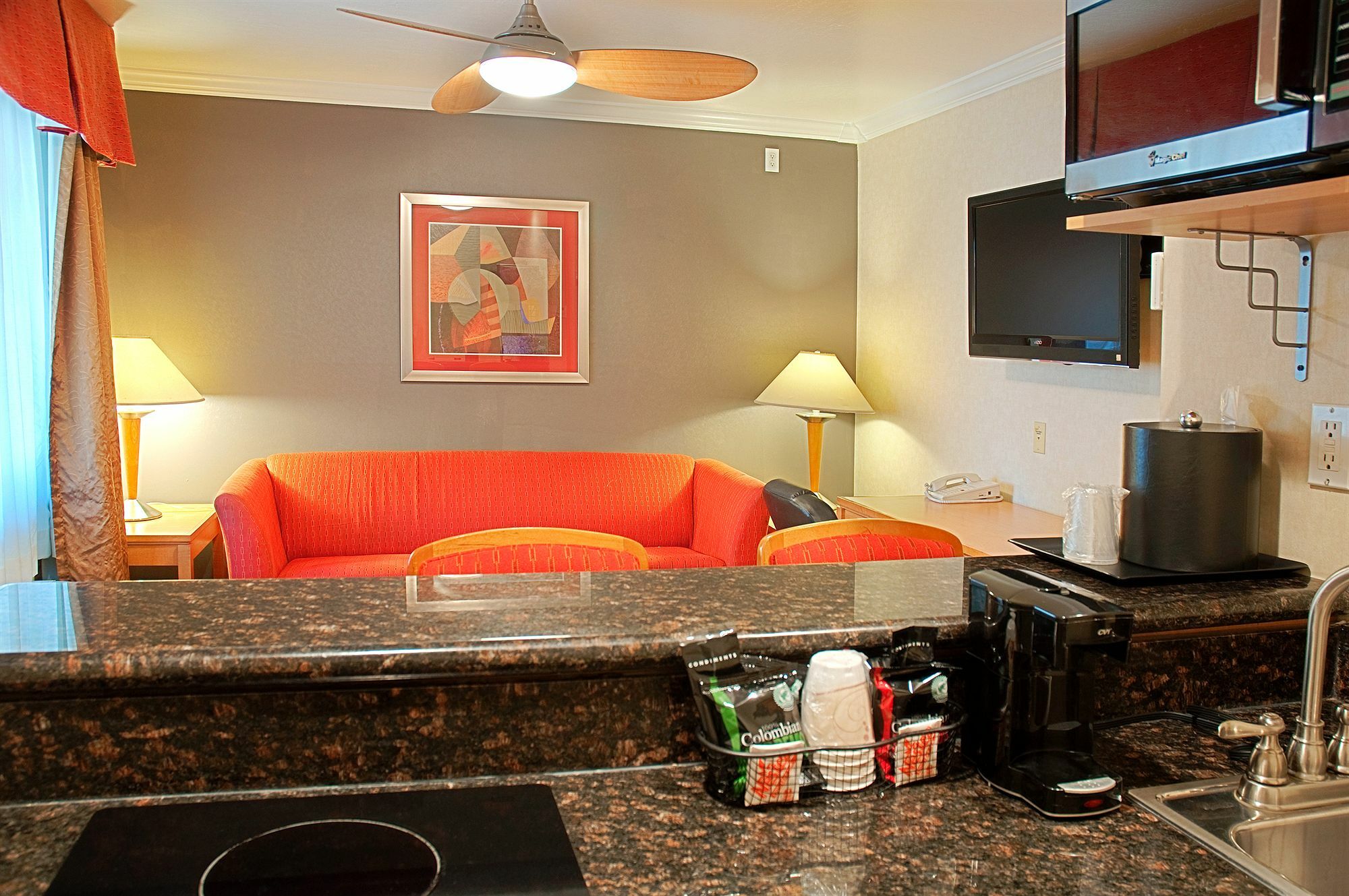 Hotel Tempe/Phoenix Airport Innsuites Hotel & Suites エクステリア 写真